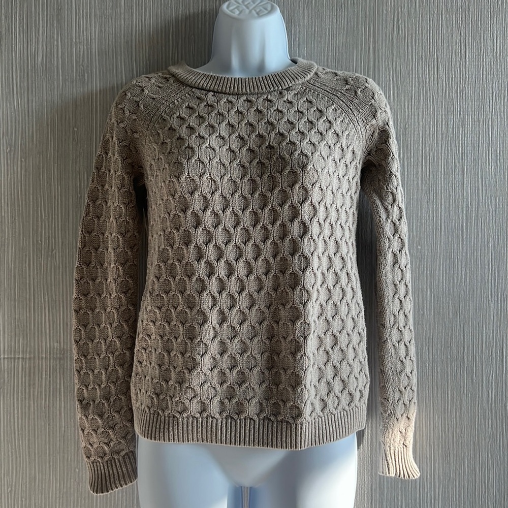 ❌SOLD❌ Old Navy sweater( wore a few times )